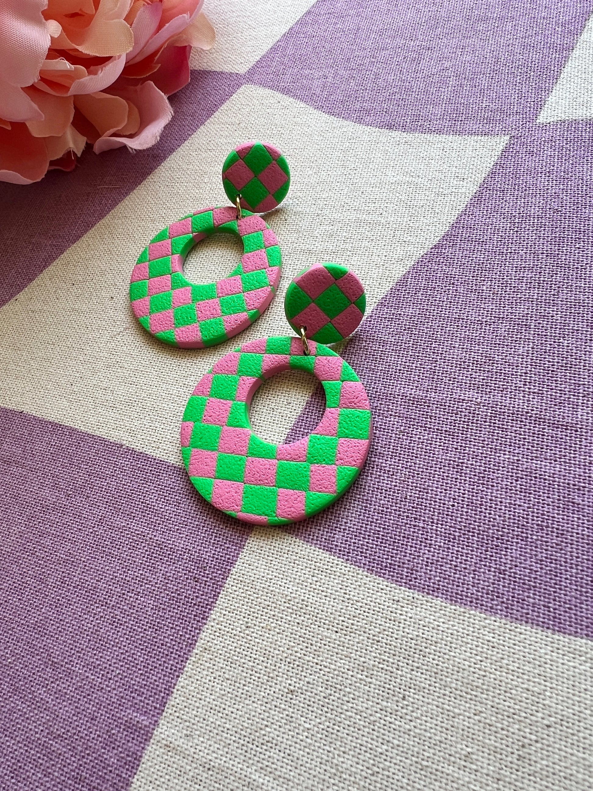 Checkered Mod Hoops in Sour Watermelon