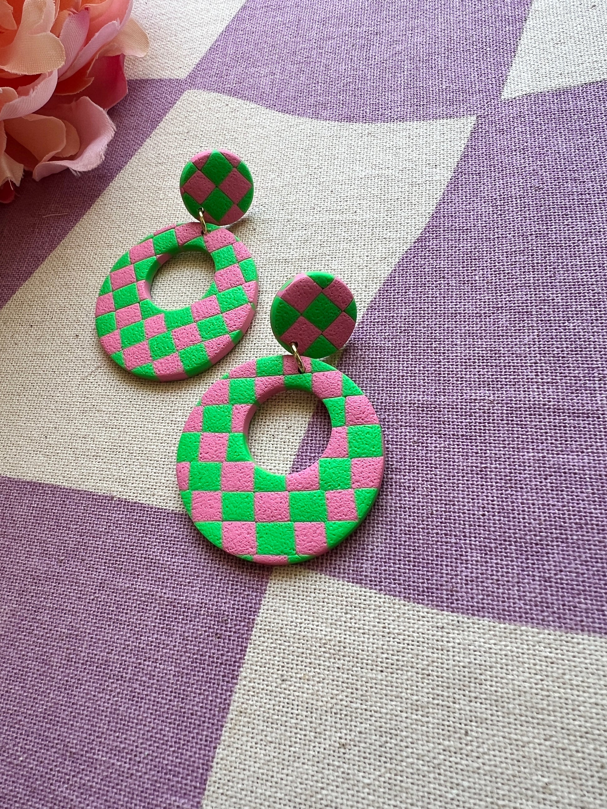 Checkered Mod Hoops in Sour Watermelon